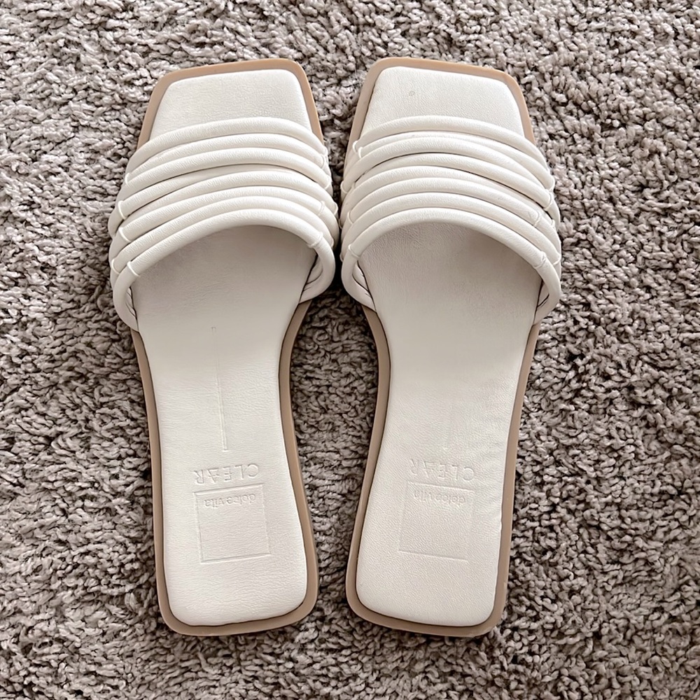 **SOLD** Dolce Vita - NYX Sandals Cream Stella